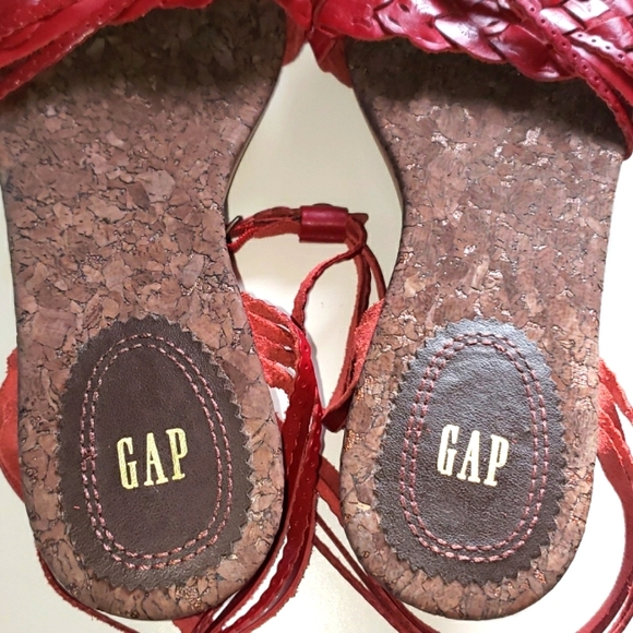 Wooden wedge Gap sandals - Picture 5 of 7